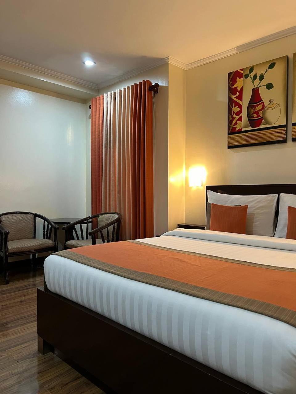 Subic Residencias Olongapo Buitenkant foto
