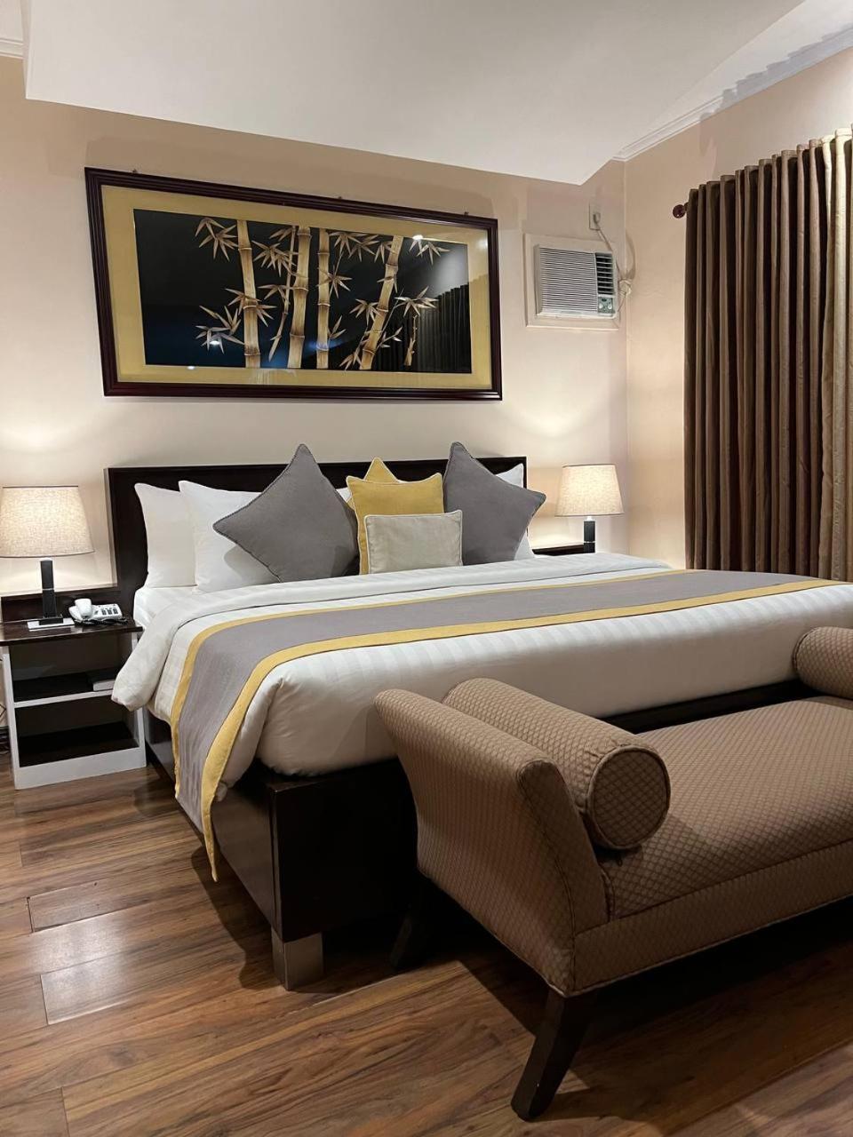 Subic Residencias Olongapo Buitenkant foto