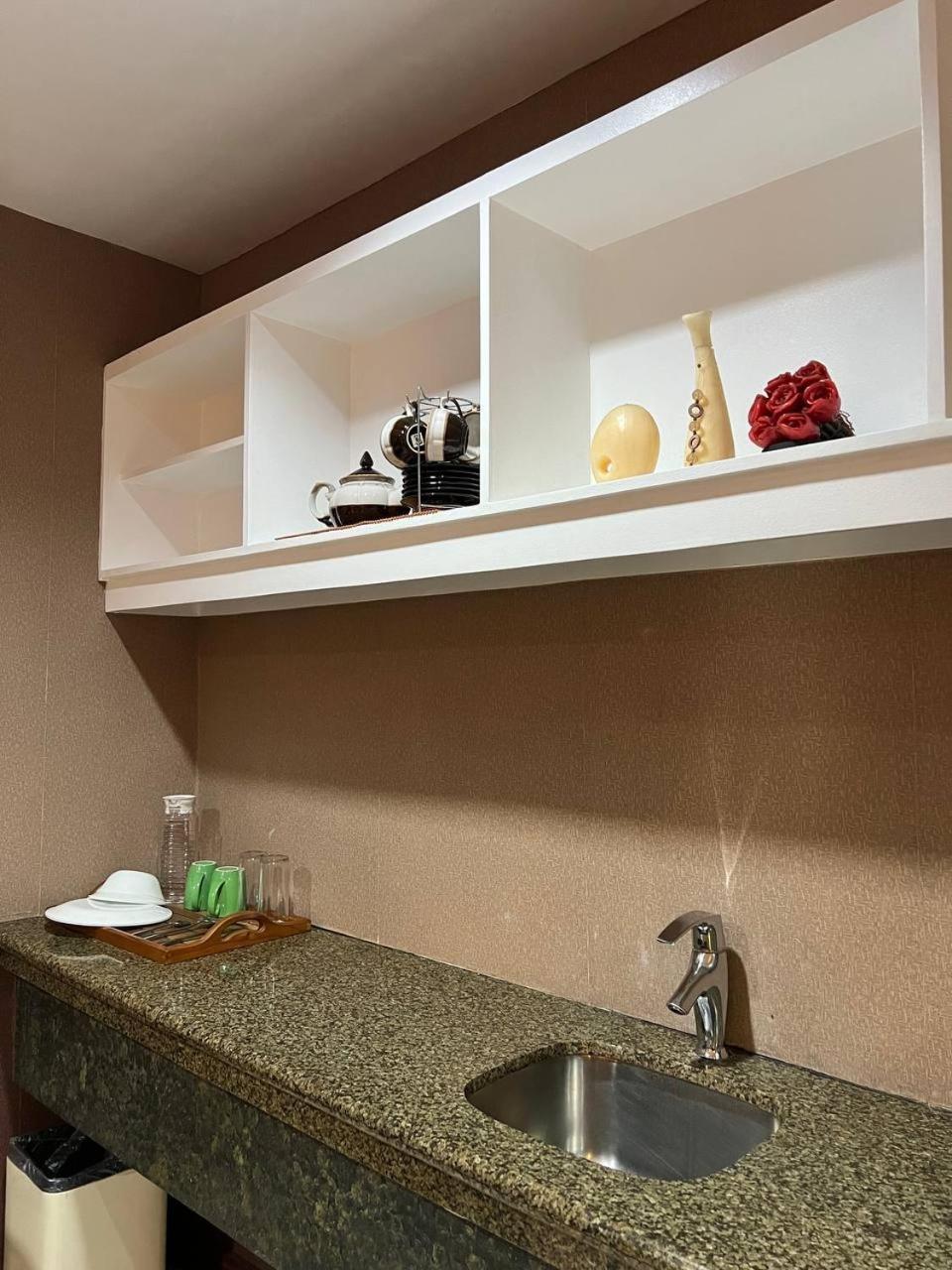 Subic Residencias Olongapo Buitenkant foto