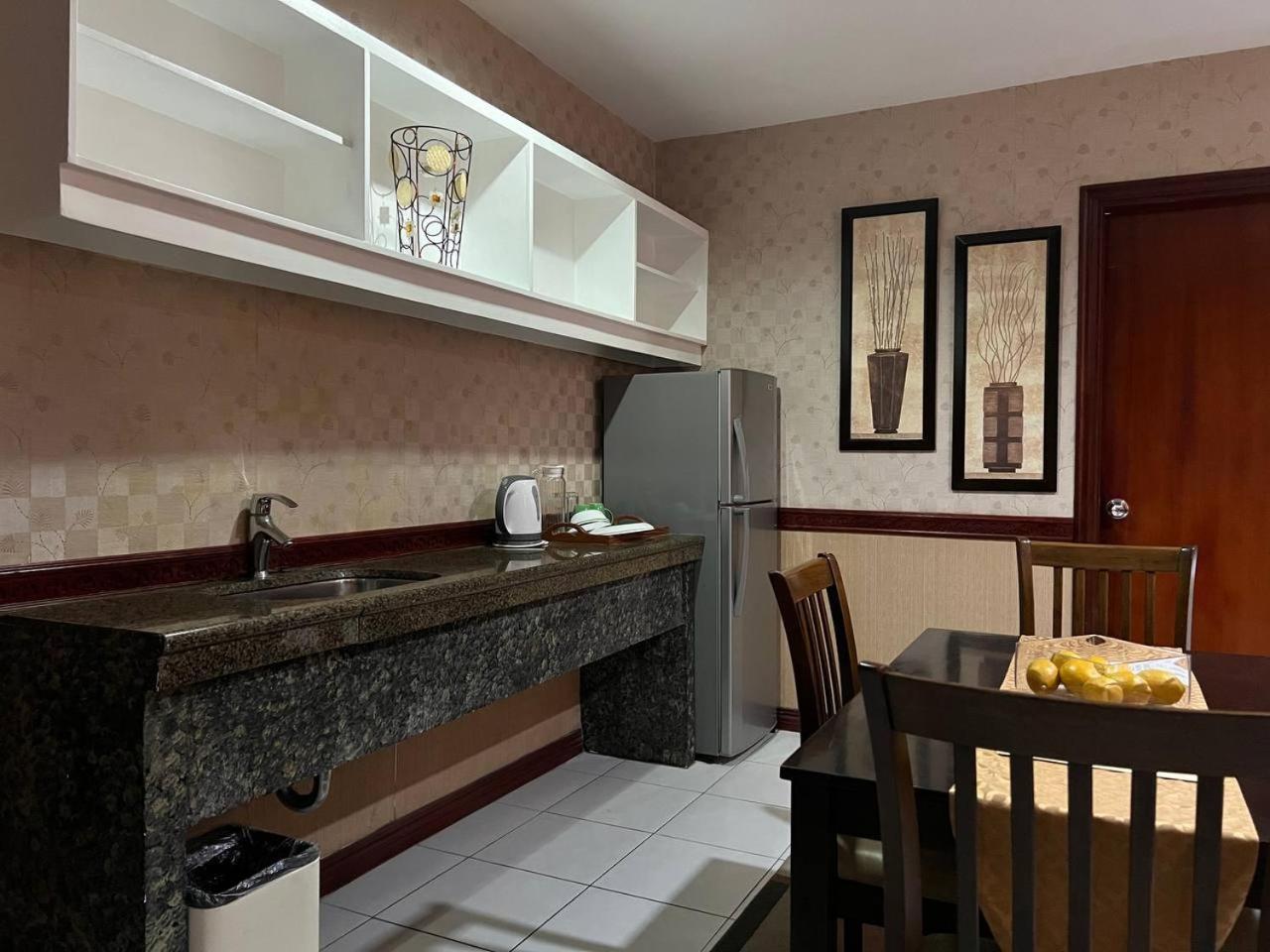 Subic Residencias Olongapo Buitenkant foto
