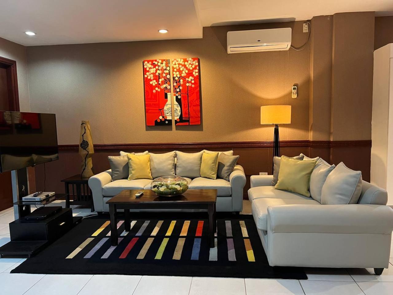 Subic Residencias Olongapo Buitenkant foto