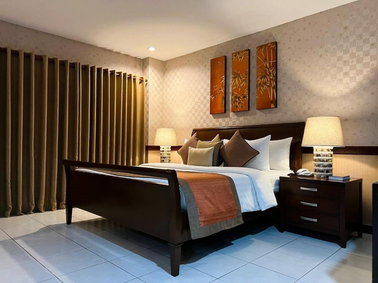 Subic Residencias Olongapo Buitenkant foto