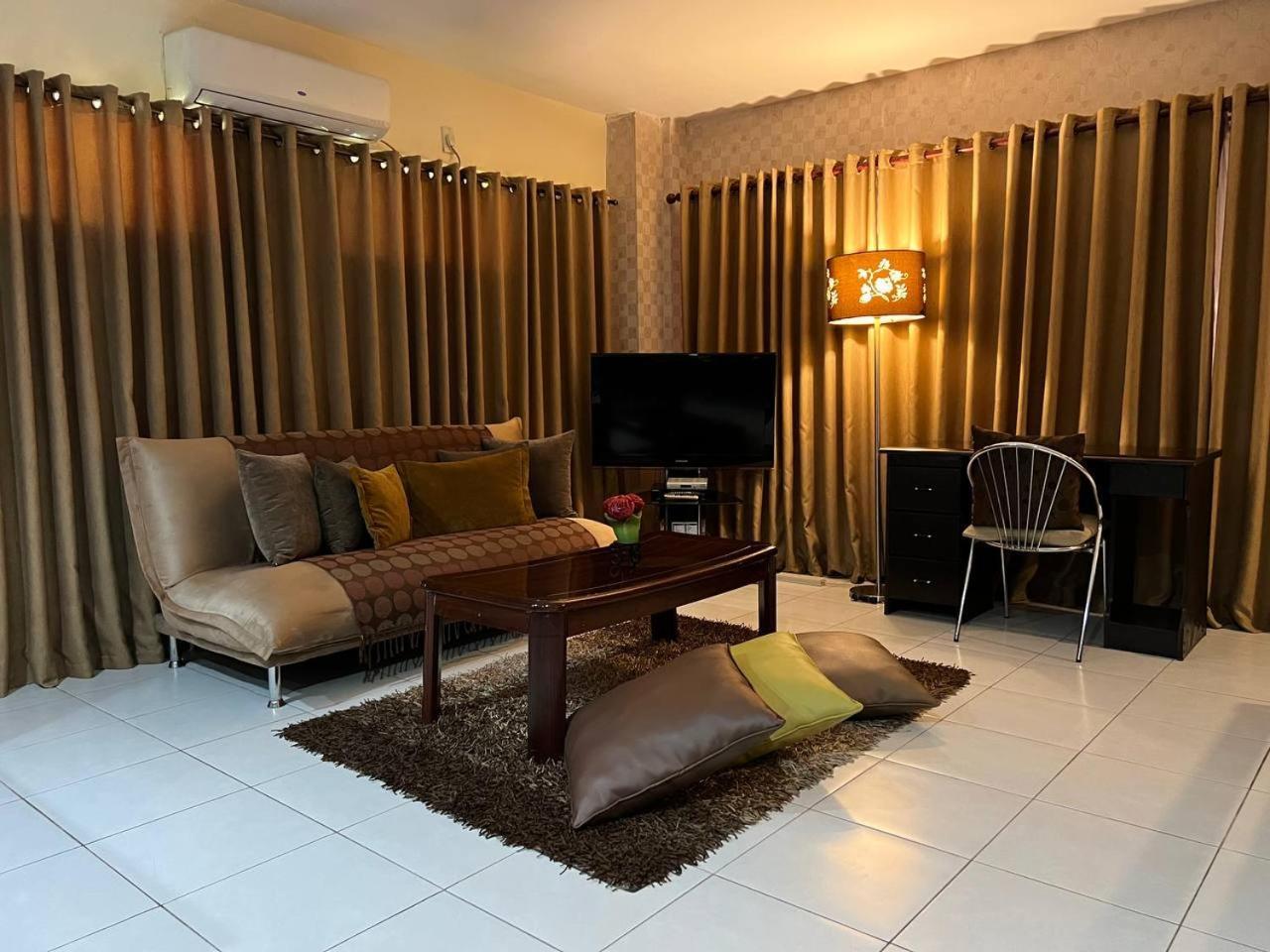 Subic Residencias Olongapo Buitenkant foto