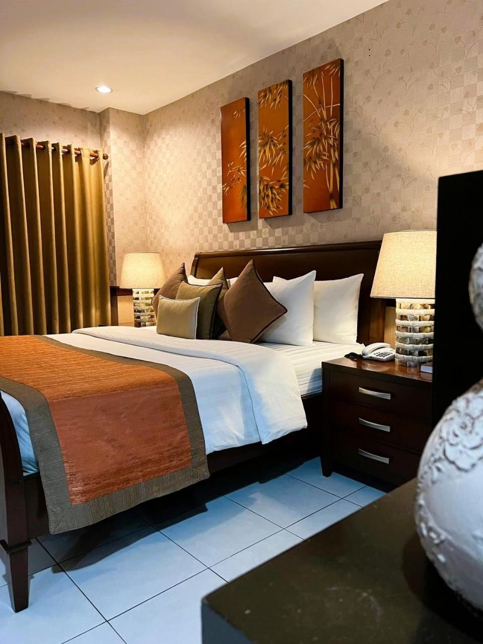 Subic Residencias Olongapo Buitenkant foto